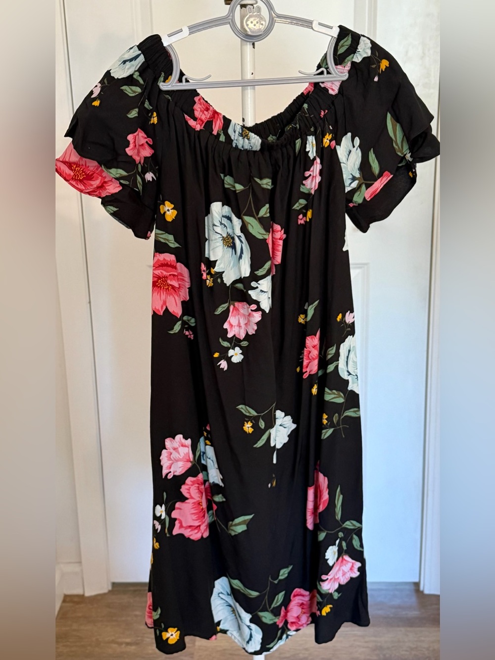 Old Navy Black Floral Dress Tropical Vacation Sundress Off Shoulder NWT